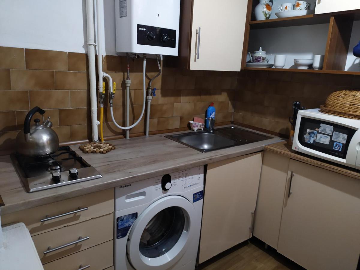 3- Х Комнатная Квартира В Центре Rivne Exteriör bild