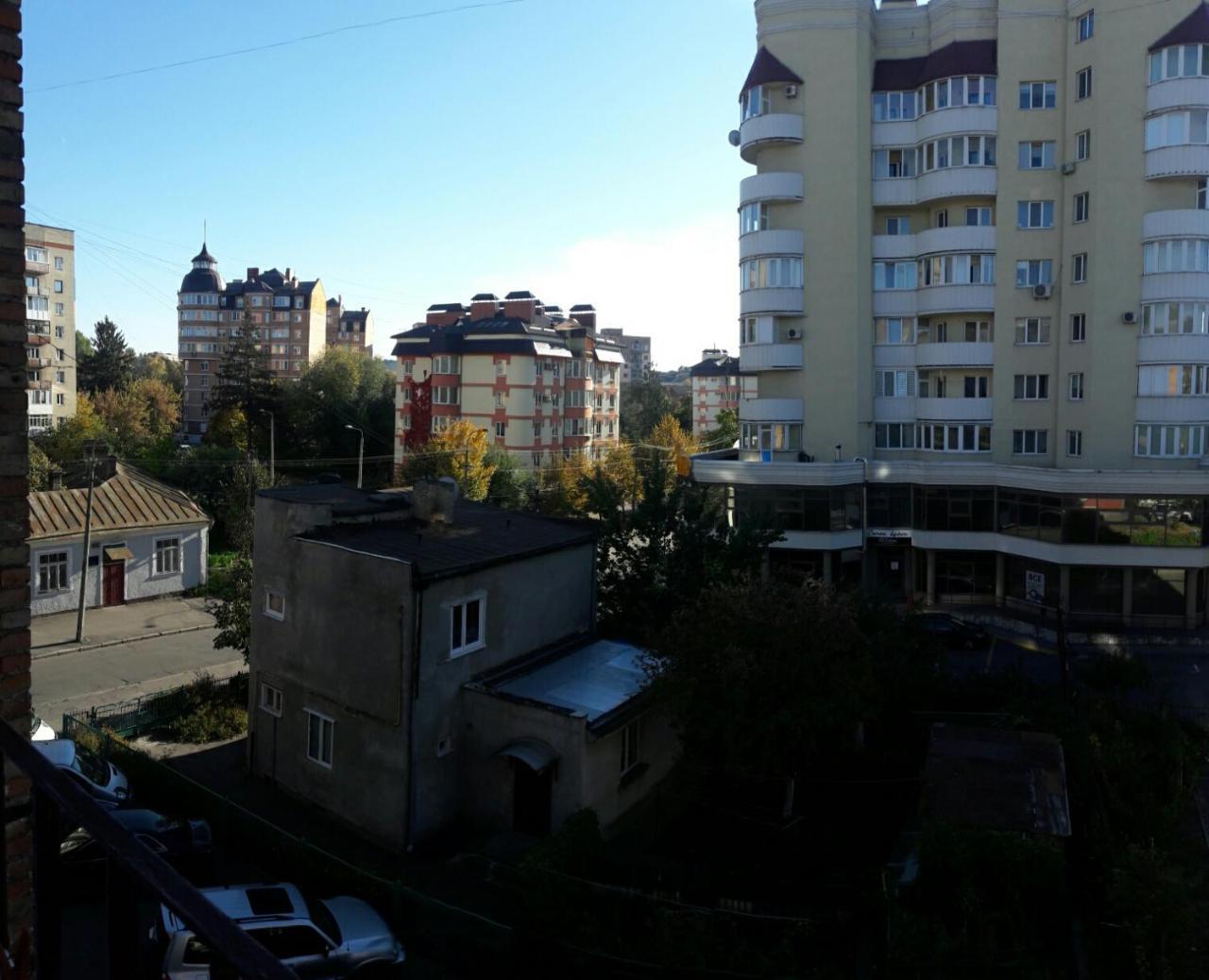 3- Х Комнатная Квартира В Центре Rivne Exteriör bild