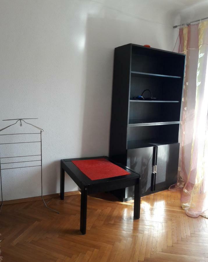 3- Х Комнатная Квартира В Центре Rivne Exteriör bild